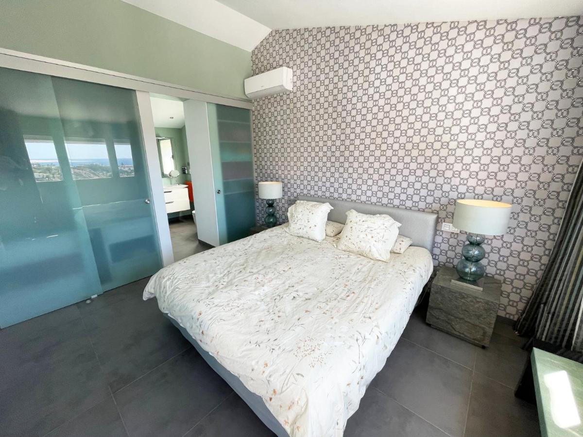 Luxury Villa Morelli With Seaview & Heated Pool มาสปาโลมาส ภายนอก รูปภาพ